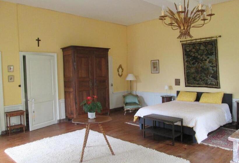 Standard room with outdoor bath, Château De Souesmes