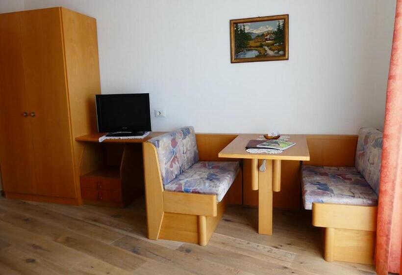 Номер Стандарт Индивидуальный с Балконом, Garni Hotel Dorothea