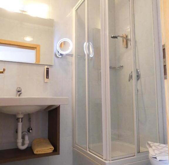 Номер Стандарт Индивидуальный с Балконом, Garni Hotel Dorothea