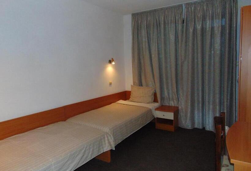 Номер Стандарт с Балконом, Globus Kiten