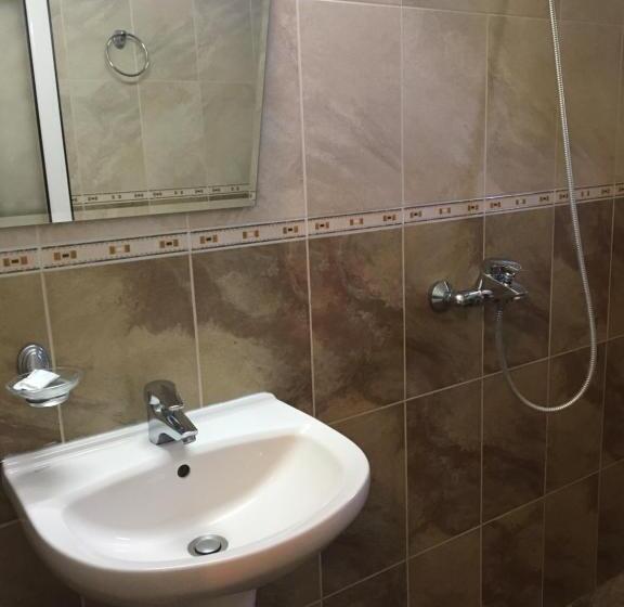 Трехместный Номер Стандарт с Балконом, Globus Kiten