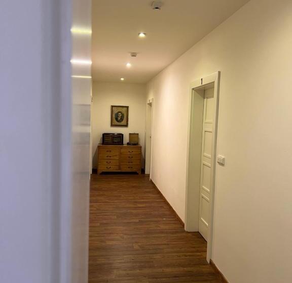 חדר סטנדרט לשלושה עם חדר אמבטיה משוף, Mlýn Vodníka Slámy   Penzion