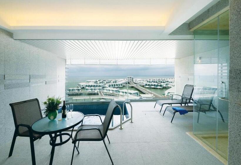 Вилла с 1 спальней и бассейном, Lexis Hibiscus Port Dickson