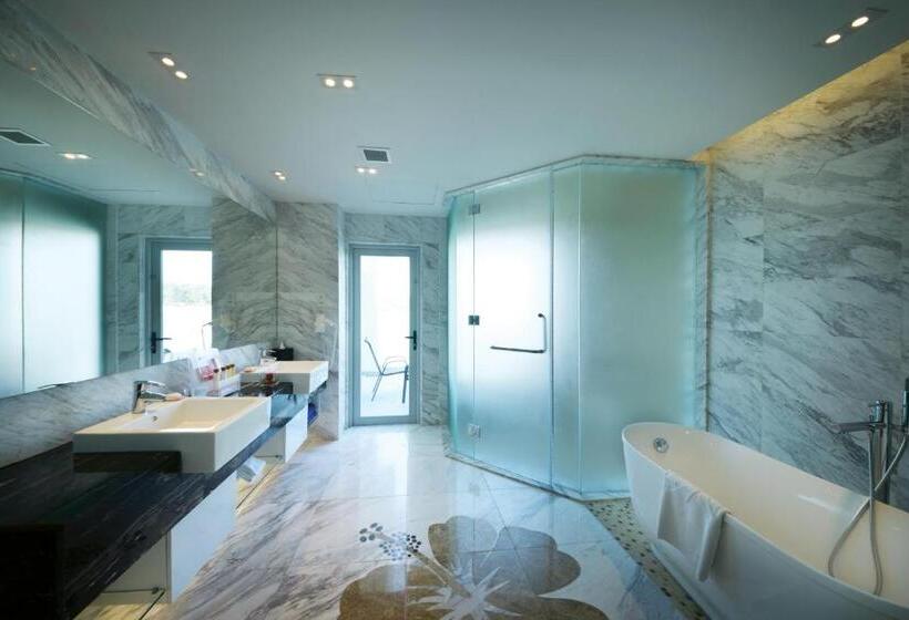 Люкс, Lexis Hibiscus Port Dickson