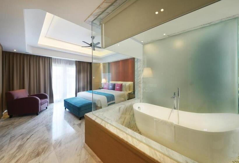 Люкс, Lexis Hibiscus Port Dickson