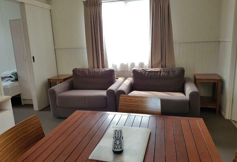 فيلا غرفتين نوم, Canberra Carotel Motel