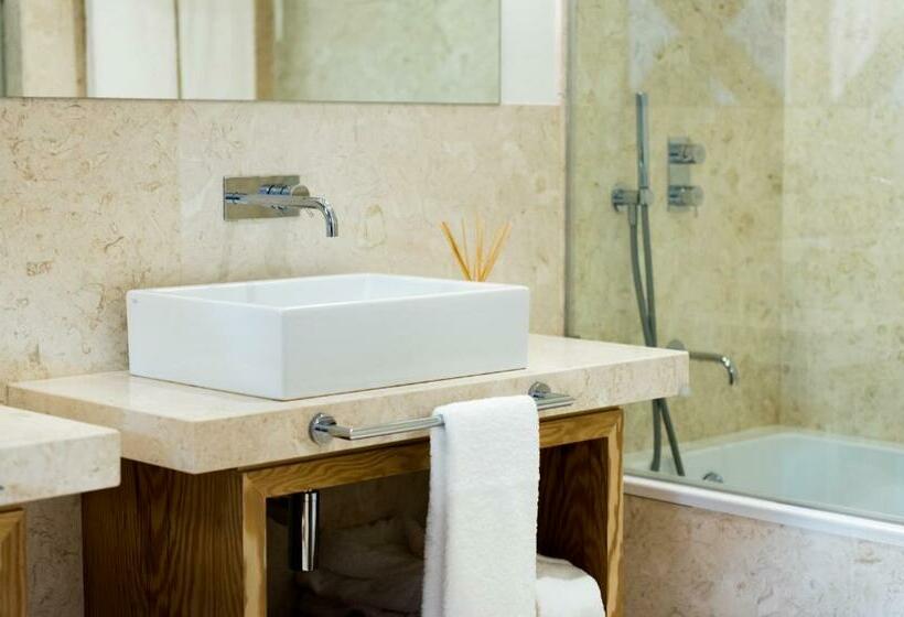 Estúdio Standard, Flora Chiado Apartments