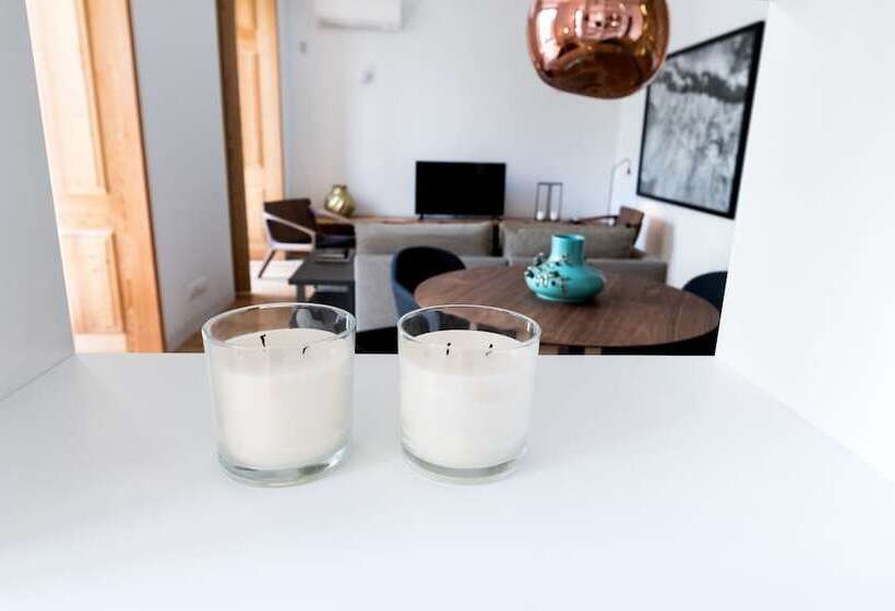 Estúdio Standard, Flora Chiado Apartments