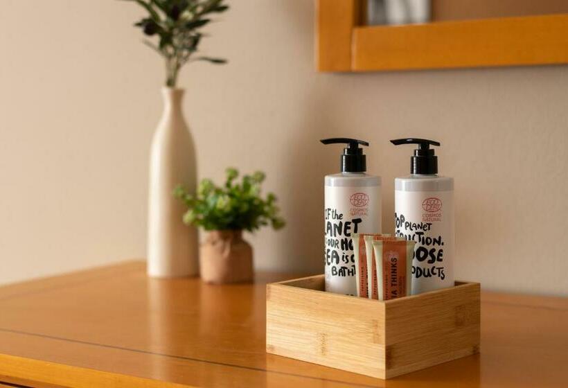 סטודיו סטנדרט עם מרפסת, Goji Vegan