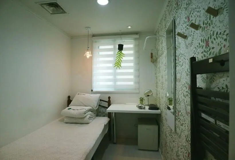 Standard Yhden Hengen Huone Jaettu Kylpyhuone, Hostel Korea Original