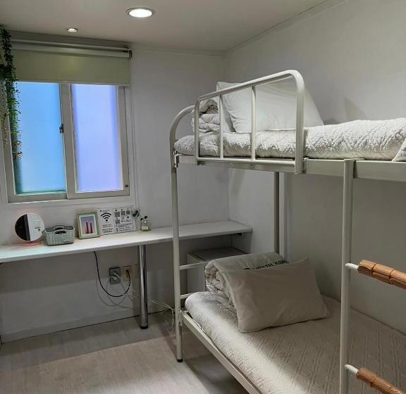 اتاق استاندارد, Hostel Korea Original