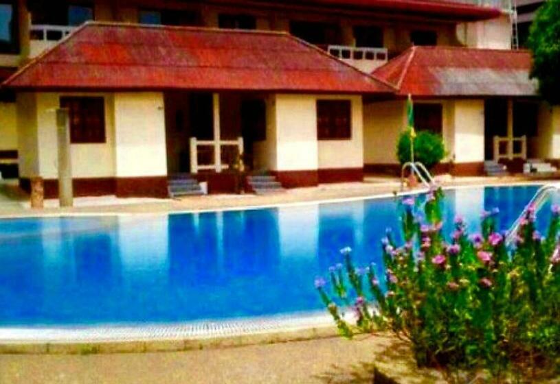 بنجلو سوبيريور, Best Resort