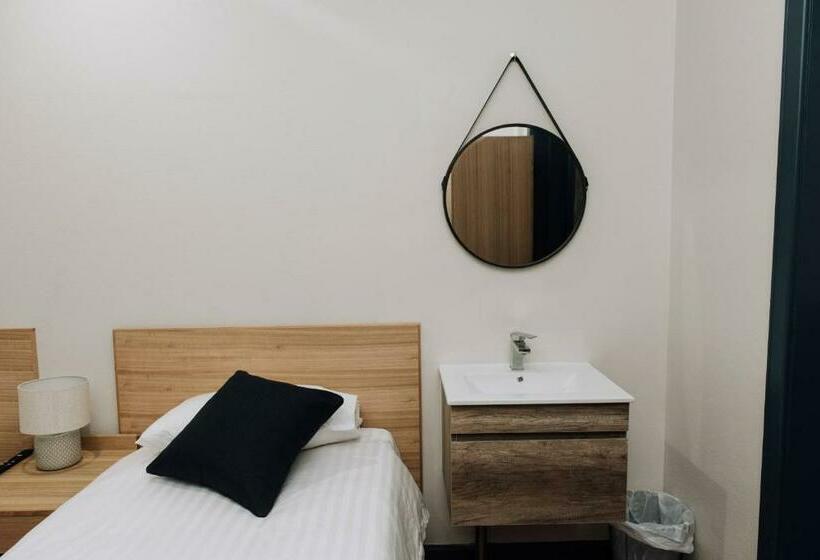 غرفة قياسية حمام مشترك, Gunnedah