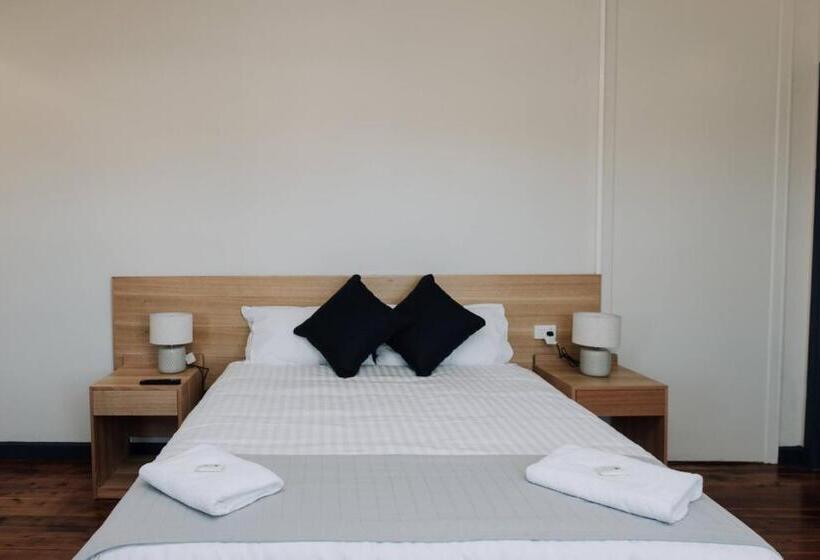 غرفة قياسية حمام مشترك, Gunnedah