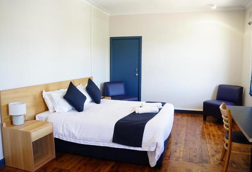 غرفة قياسية حمام مشترك, Gunnedah