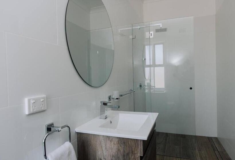 غرفة قياسية ثلاثية, Gunnedah