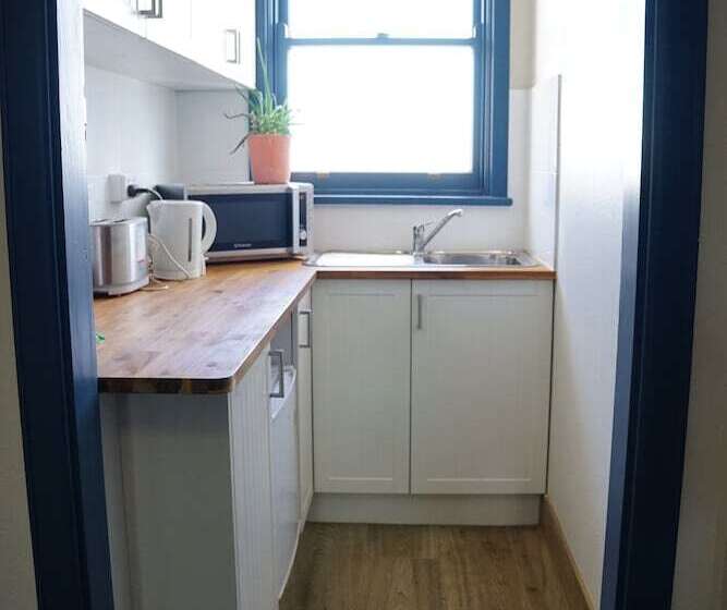 غرفة قياسية حمام مشترك, Gunnedah