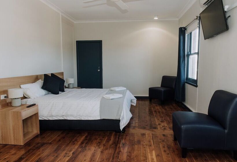 バス共有のスタンダードルーム, Gunnedah