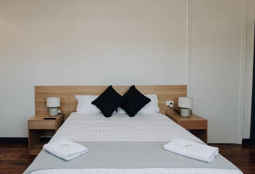 غرفة قياسية حمام مشترك, Gunnedah