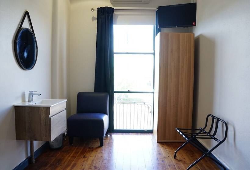 غرفة قياسية فردية حمام مشترك, Gunnedah