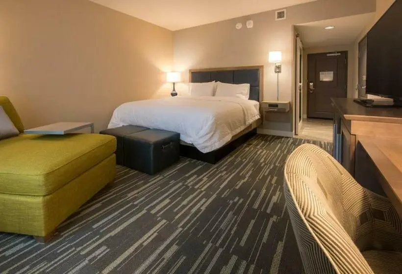 Standard-invahuone King-vuode, Hampton Inn & Suites Seattle/redmond
