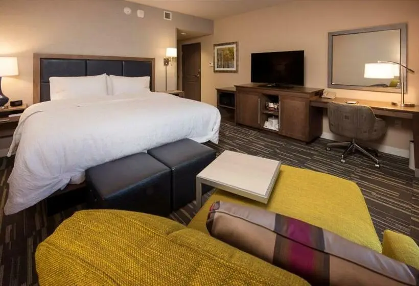 Standard-invahuone King-vuode, Hampton Inn & Suites Seattle/redmond