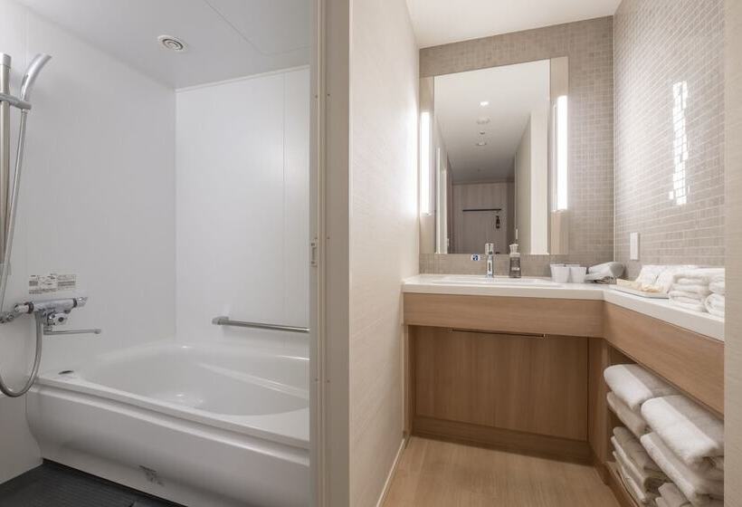 Номер Deluxe, Jal City Haneda Tokyo West Wing