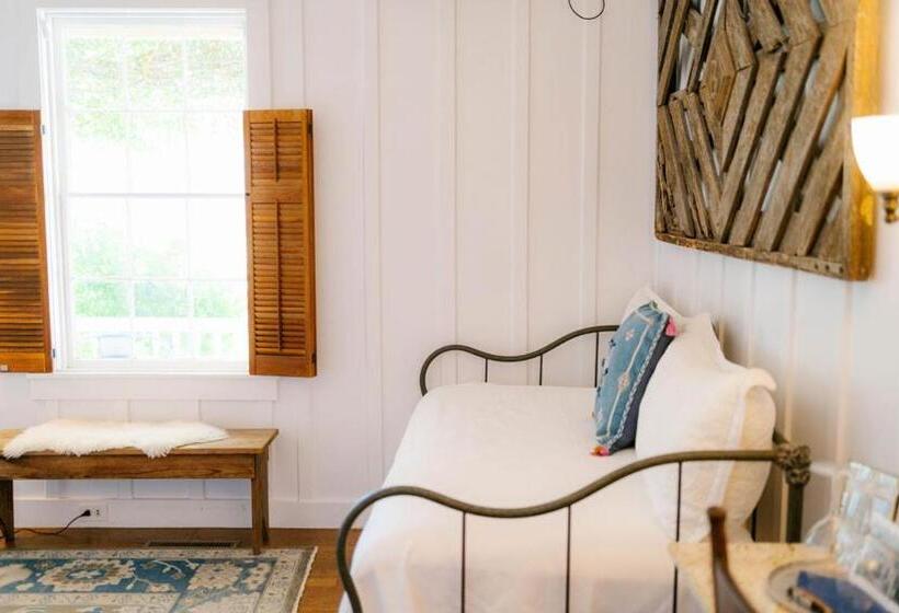 수피리어 룸, Beltane Ranch