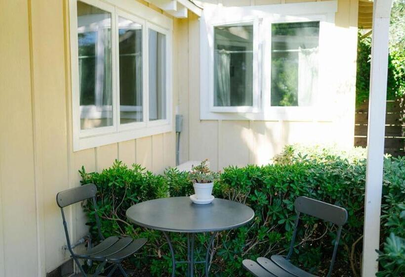 오두막, Beltane Ranch