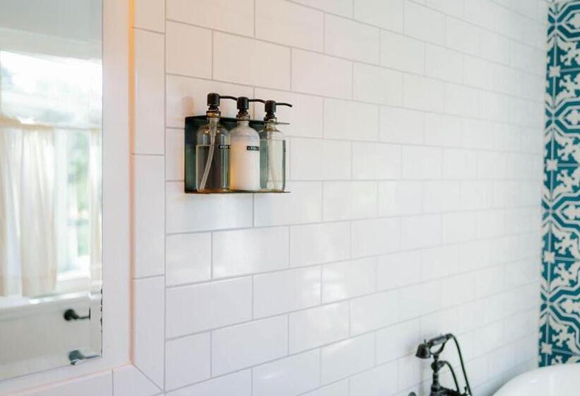 오두막, Beltane Ranch