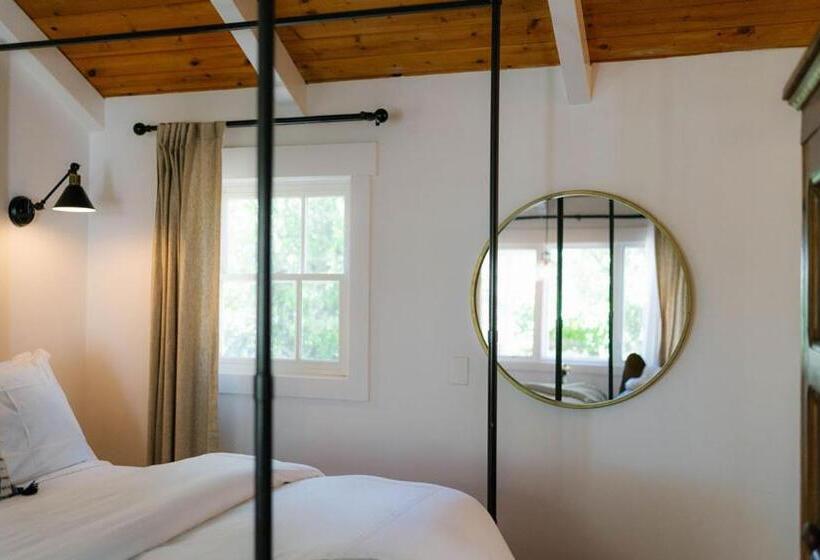 오두막, Beltane Ranch