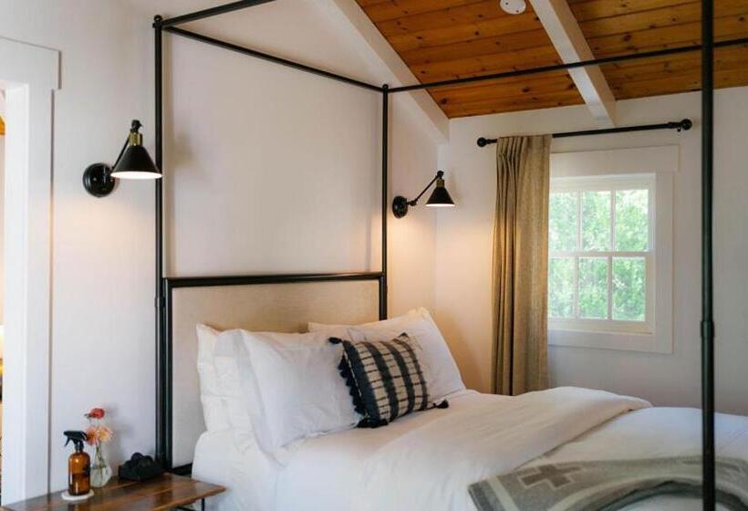 오두막, Beltane Ranch