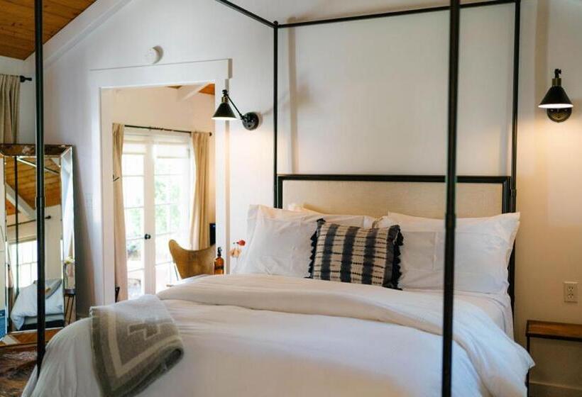 오두막, Beltane Ranch