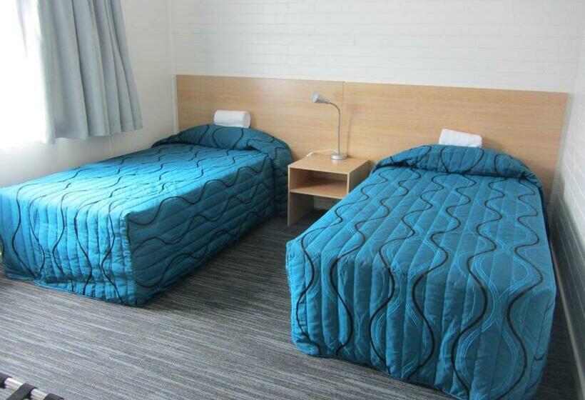 سوئیت خانواده 2 خوابه, Urangan Motor Inn