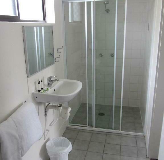 استودیو خانوادگی, Urangan Motor Inn