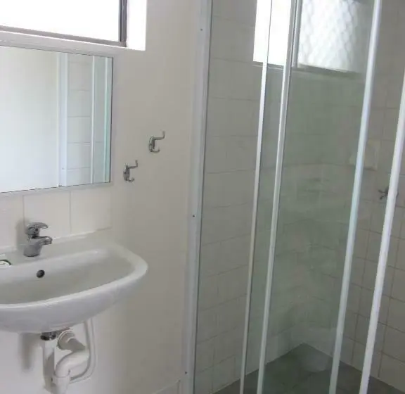 スタンダードルーム, Urangan Motor Inn