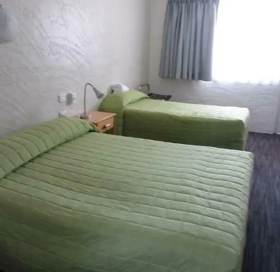 スタンダードルーム, Urangan Motor Inn