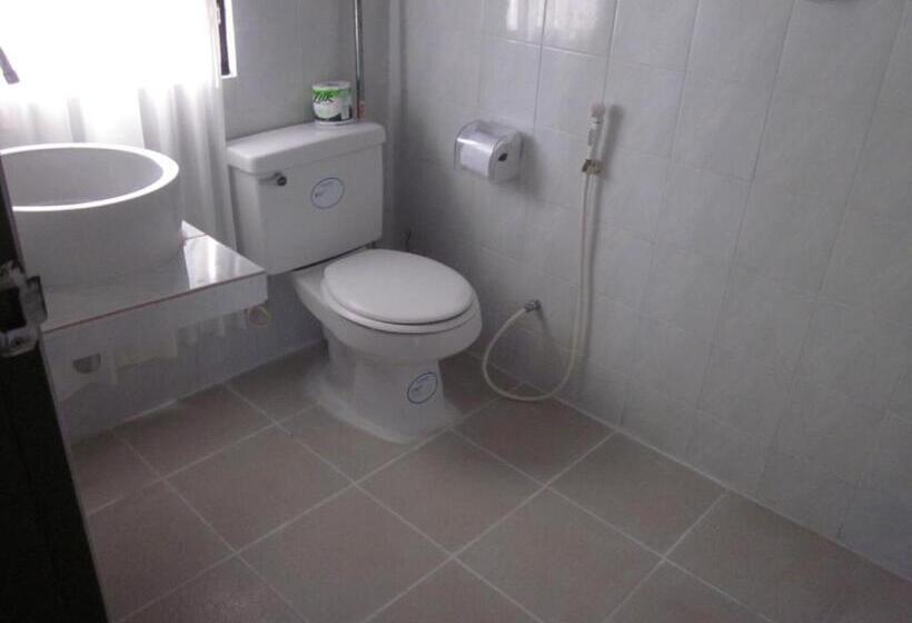 Номер Стандарт Вид на Бассейн, Baan Sawainam