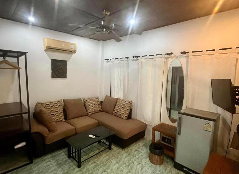 Номер Стандарт Вид на Бассейн, Baan Sawainam