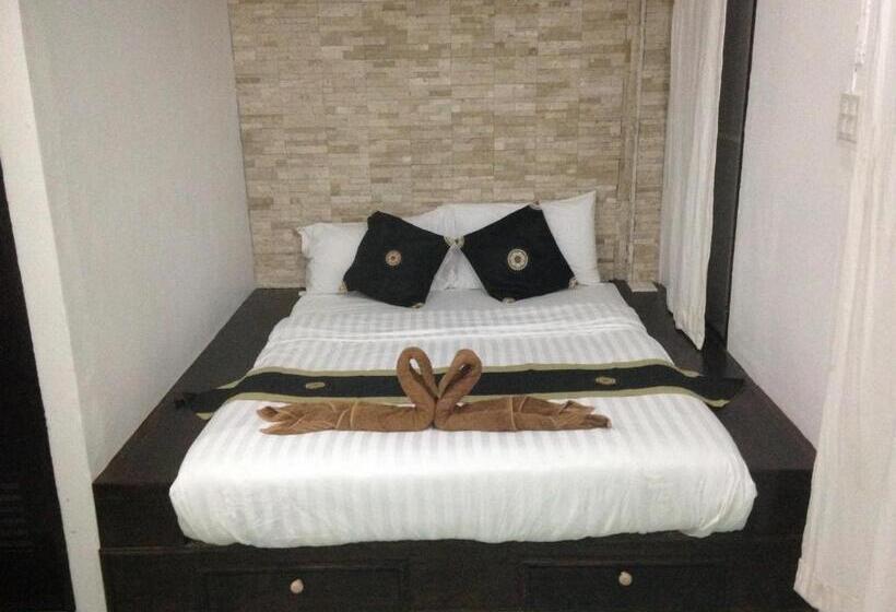 Номер Стандарт Вид на Бассейн, Baan Sawainam