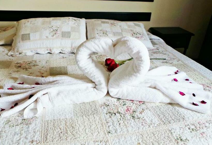 豪华套房, Petit Rivera Hotel