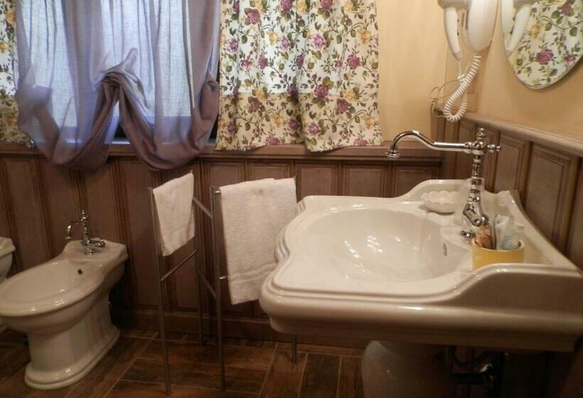 سوئیت جونیور با تراس, B&b Villa Del Sole Relais