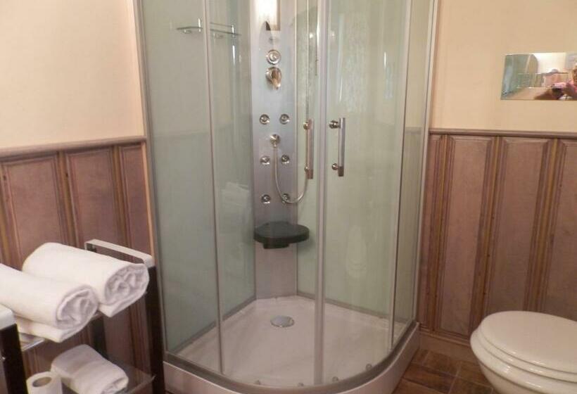 سوئیت جونیور با تراس, B&b Villa Del Sole Relais