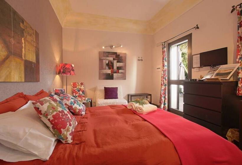 Апартаменты Deluxe с 1 спальней, с видом на бассейн, B&b Villa Del Sole Relais