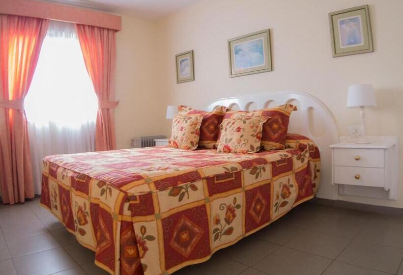 דירת דלוקס 2 חדרי שינה עם נוף לים, Club Tarahal