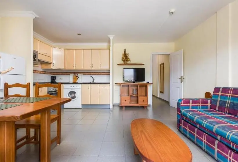2 Bedroom Deluxe Apartment Sea View, Club Tarahal