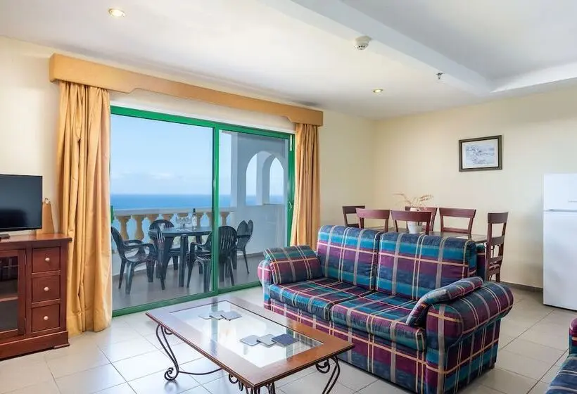 2 Bedroom Deluxe Apartment Sea View, Club Tarahal