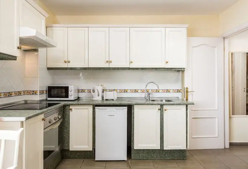 2 Bedroom Deluxe Apartment Sea View, Club Tarahal