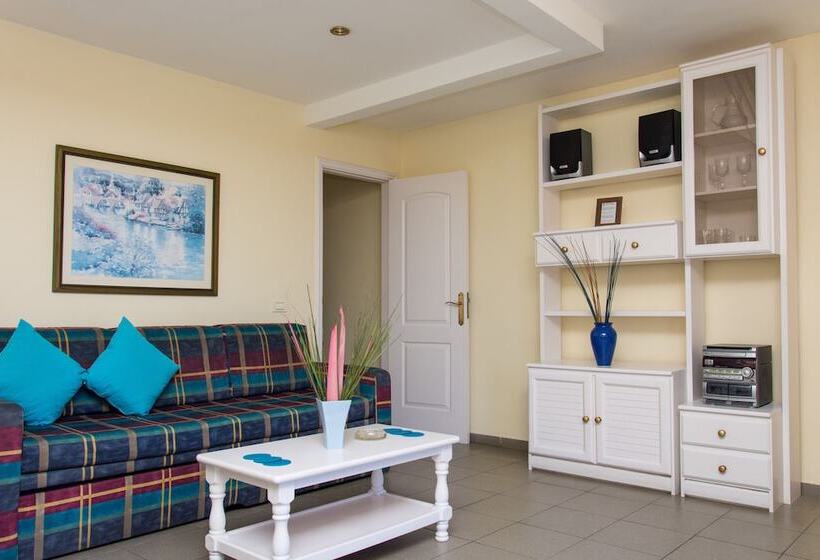 דירת דלוקס 2 חדרי שינה עם נוף לים, Club Tarahal