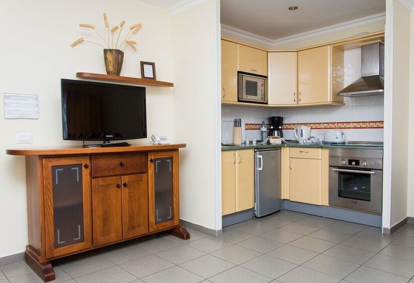 דירת דלוקס 2 חדרי שינה עם נוף לים, Club Tarahal